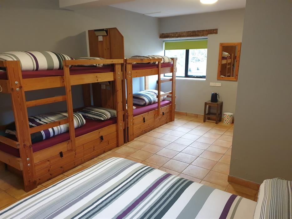 Private ensuite family room at Deepdale Camping & Rooms