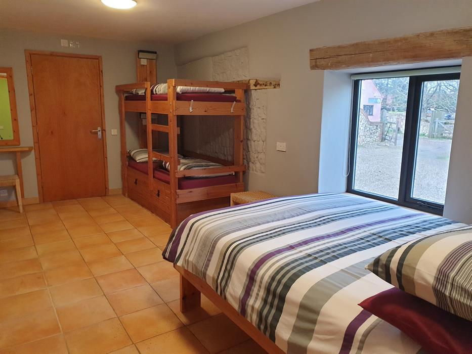 Private ensuite room at Deepdale Camping & Rooms