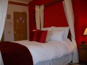 King Size Four Poster bed at Gate Lodge Guest House