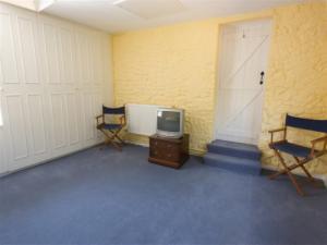 Bright, airy and spacious bedroom with plenty of wardrobe space.