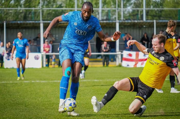 Isthmian League: Walthamstow vs Grays Athletic at Wadham Lodge