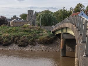 On the riverbank at Wiggenhall St Mary