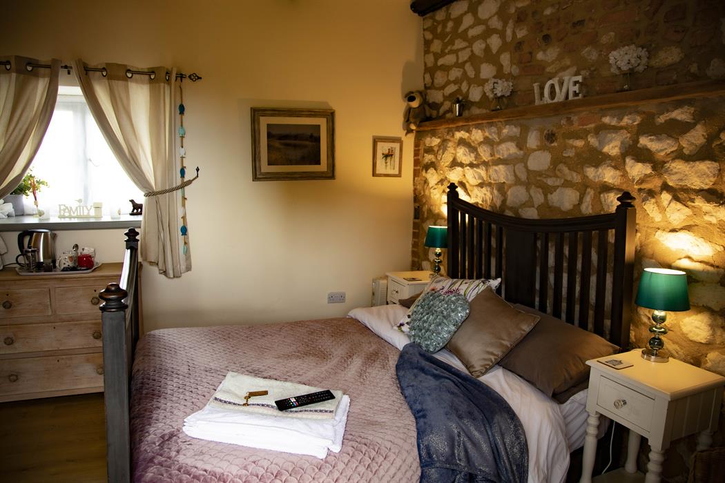 The Woodshed Double Room Exposed Brickwork