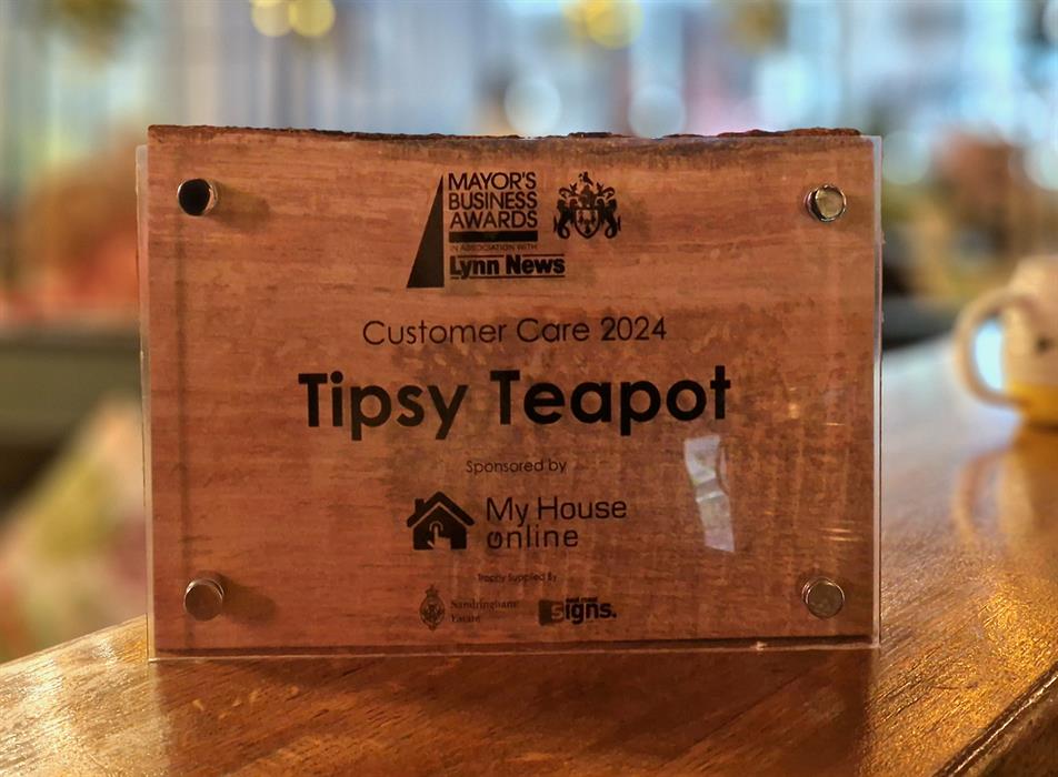 Tipsy teapot Logo
